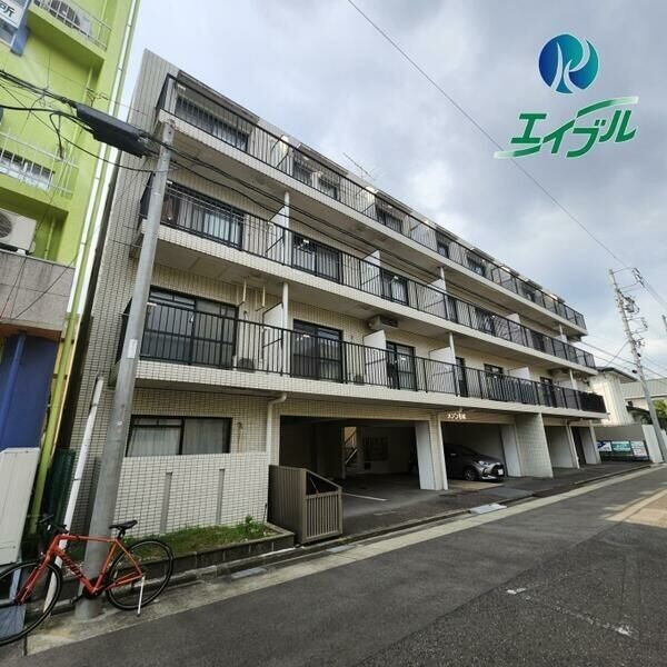 メゾン名城 1A 建物外観