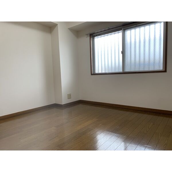 サンヒルズ松和花壇 212 寝室