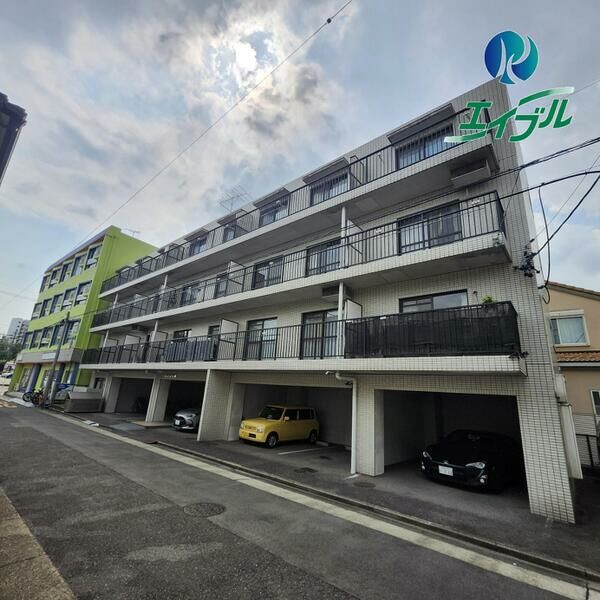 メゾン名城 1A 建物外観