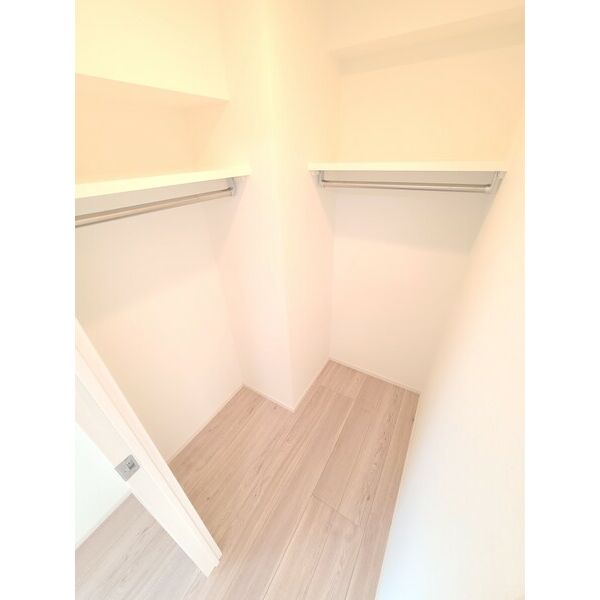 ディアレイシャス大須赤門通本町 804 収納
