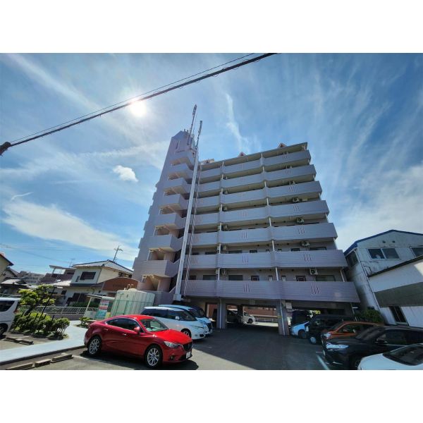 グランド三栄 602 建物外観