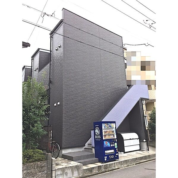 ラクーチェ 102 建物外観