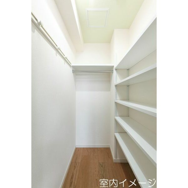 RIVO浅間町 601 収納